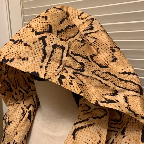 Frame Python Print Hooded Trench Coat - Picture 6 of 16